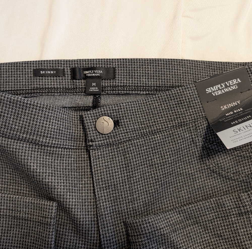 NWT Simply Vera Houndstooth Skinny Pant